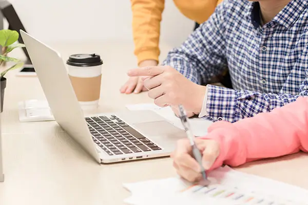 简单公司英文介绍范文