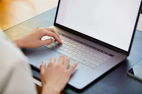 移动公司李英简历介绍